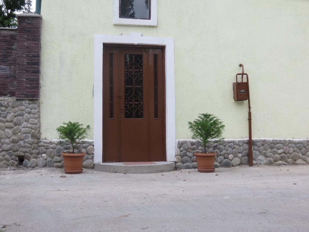 Hostel Maluano Kutaisi Zewnętrze zdjęcie